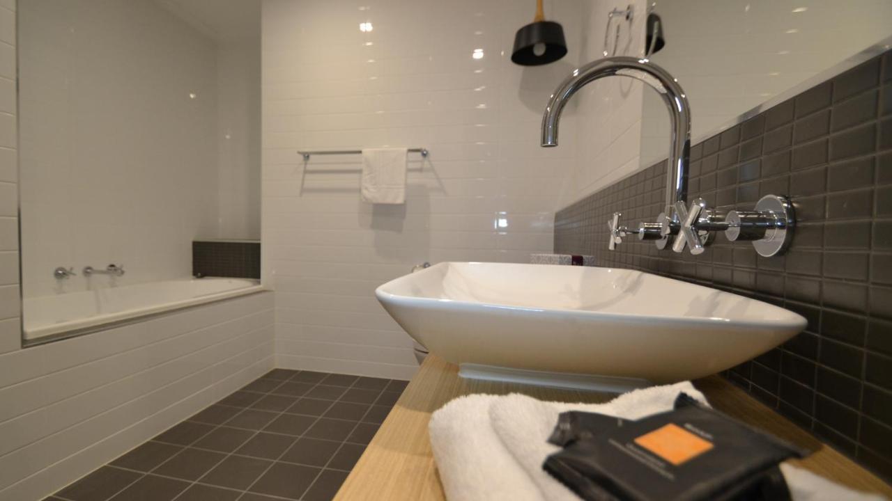The Astor Suites Goulburn Exterior foto